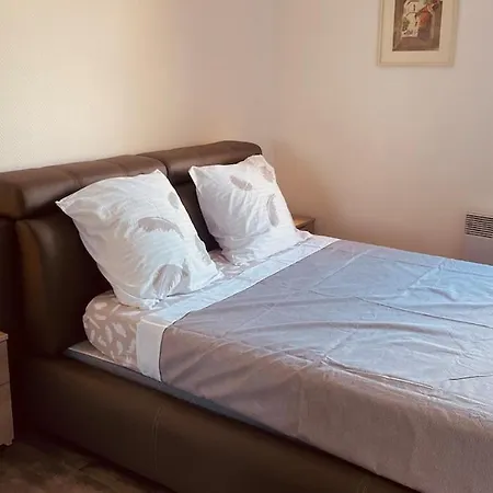 Apartament T2 Dans Avec Piscine *