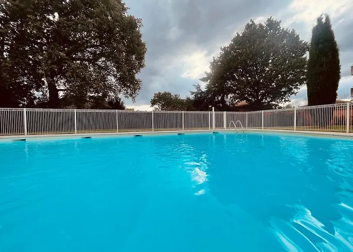 T2 Dans Avec Piscine Apartament *